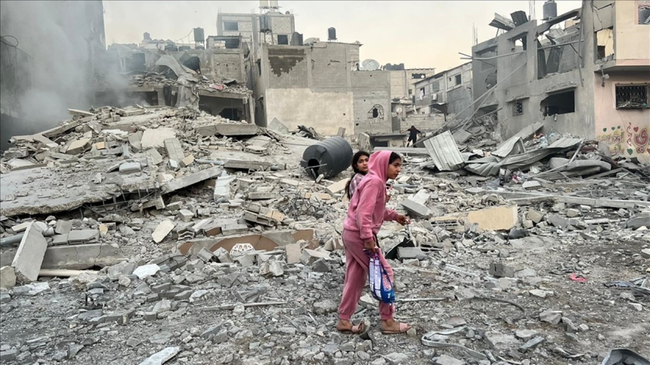 İsrail'in 218 gündür saldırılarını sürdürdüğü Gazze'de can kaybı 34 bin 971'e çıktı