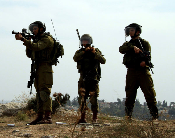 İsrail’den 2 Filistinliye suikast