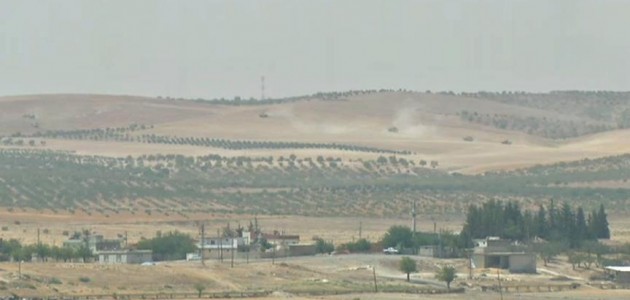Tanklar Suriye topraklarına girdi