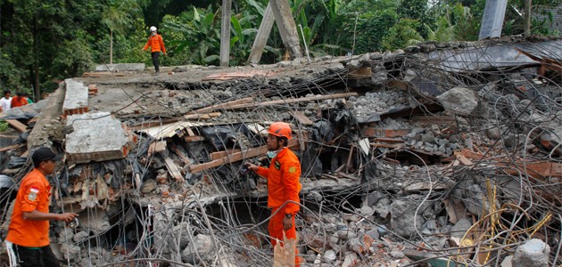 Endonezya’da deprem: 97 ölü