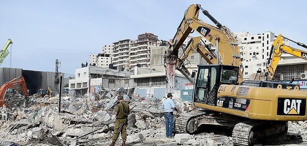 İsrail, 8 kişilik Filistinli bir ailenin yaşadığı evi yıktı
