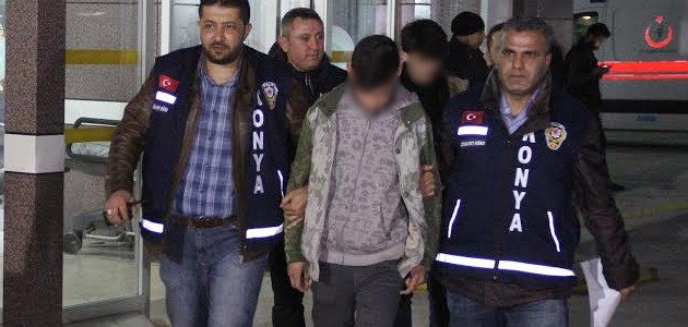 Konya’da tramvay durağındaki bıçaklı kavganın şüphelileri yakalandı
