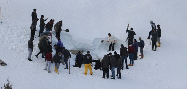 Konya’da geleneksel “kar basma“ etkinliği