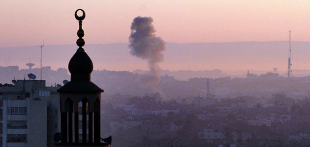 İsrail Gazze’yi vurdu