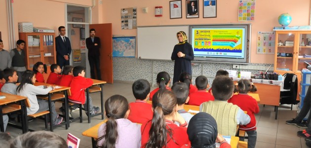 Akşehir’de öğrenci-yazar buluşmaları sürüyor