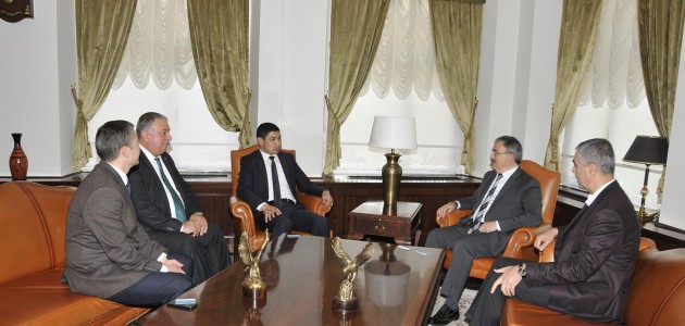 Selçuk Üniversitesi ile Mahmud Kaşgari Doğu Üniversitesi arasındaki işbirliği konuşuldu