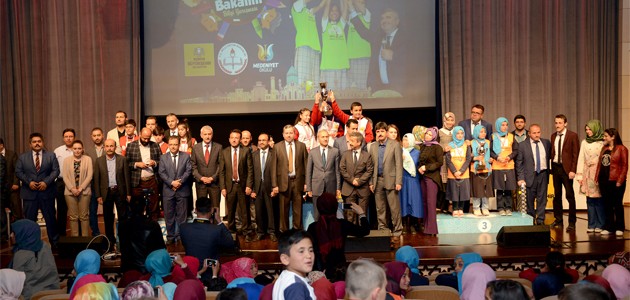Konya’da dereceye giren okullara ödülleri verildi