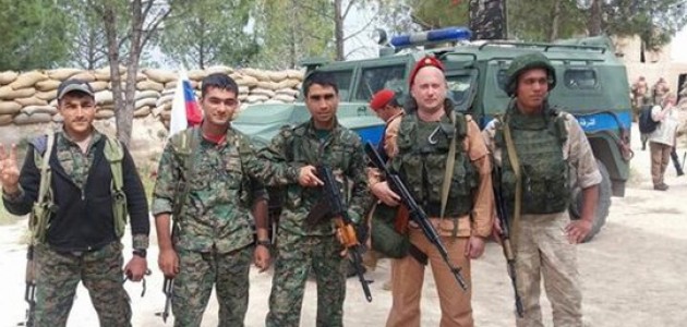 Rus askerinin YPG’lilerle fotoğrafları ortaya çıktı