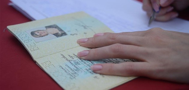AB’den Ukrayna vatandaşlarına vize muafiyetine onay