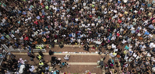 ABD’de öldürülen Müslüman genç kız için binler toplandı