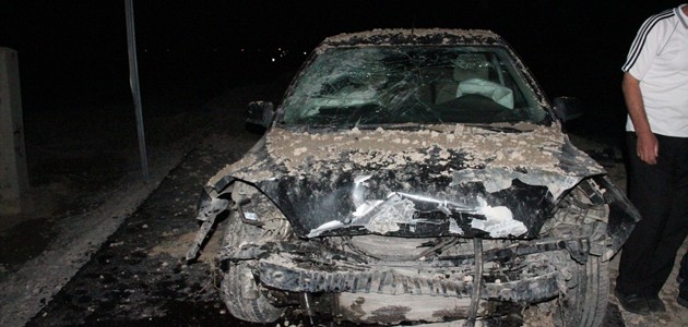 Konya’da otomobil kum yığınına çarptı: 7 yaralı