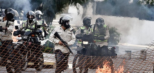 Venezuela’daki hükümet karşıtı protestolarda 4 kişi öldü