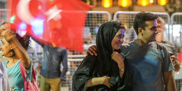 İranlı turistler Almanların ’pabucunu dama atacak’
