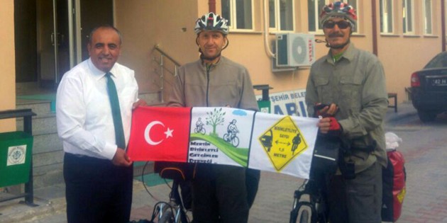Bisikletli gezginler Beyşehir’i ziyaret etti