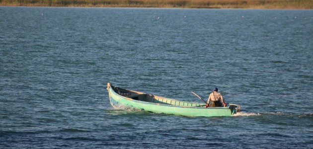 Beyşehir’de balıkçılar bilinçsiz avlanmadan dertli