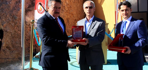 Seydişehir’de Kaymakam ve Belediye Başkanına teşekkür plaketi