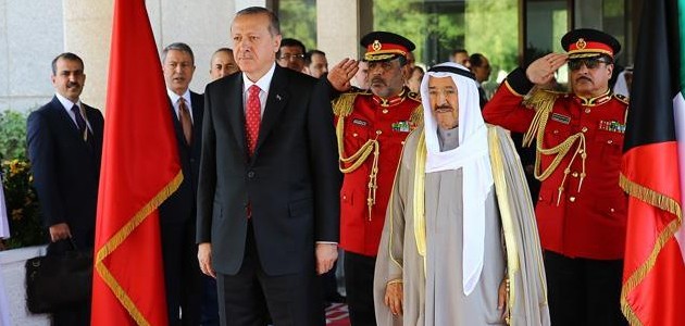 Erdoğan Kuveyt’te resmi törenle karşılandı