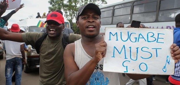 Zimbabve’de askeri müdahaleyi destek yürüyüşü