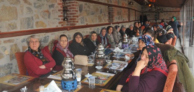 Akşehir’de “Hanım Kardeşlerimiz ile Akşehirimizi Konuşuyoruz” toplantıları