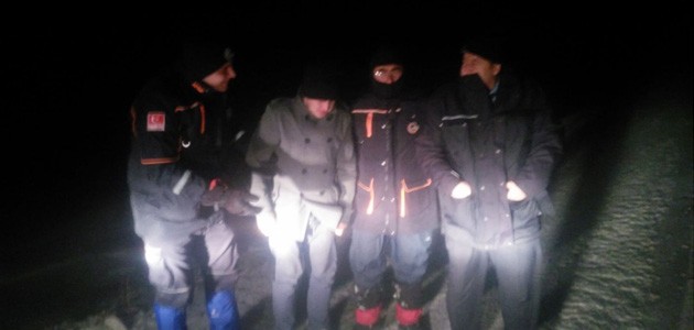 Konya’da kar fırtınasında aracında mahsur kalan kişi kurtarıldı