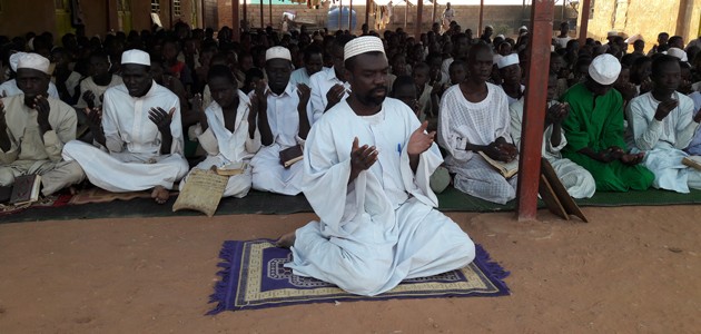 Sudanlı yetimlerden TSK’ya dua