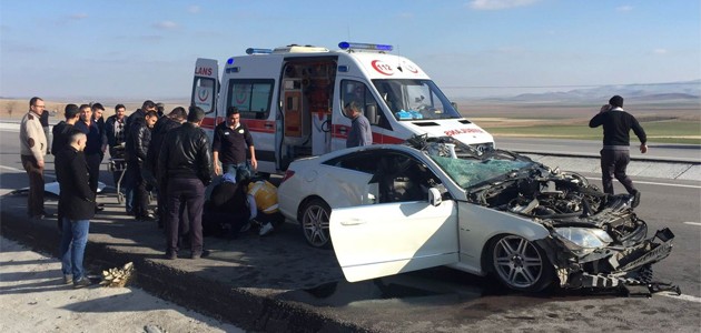 Konya-Aksaray yolunda feci kaza! Yoldan geçen doktor müdahale etti