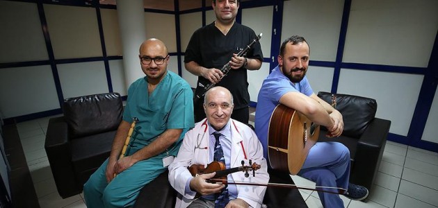 ’Kalp damar cerrahisi’nin müzisyen doktorları