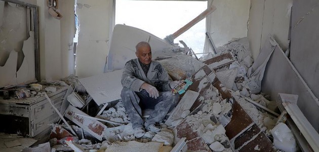 70 yaşındaki Doğu Gutalı Mazin’e evinin enkazı ve yetim torunları kaldı