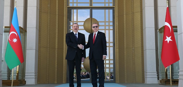 Cumhurbaşkanı Erdoğan, Aliyev’i resmi törenle karşıladı