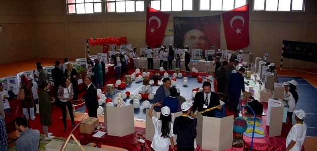 Seydişehir’de TÜBİTAK 4006 Bilim Fuarı açıldı