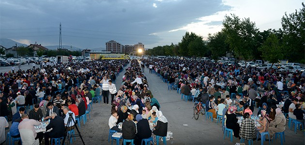 Başkan Altay: Konya dünyaya örnek bir Ramazan geçiriyor