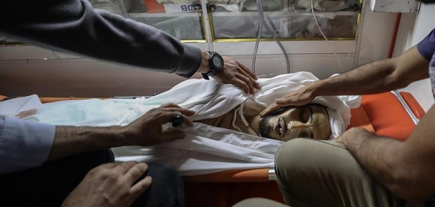 Gazze gösterilerinde yaralanan 2 Filistinli şehit oldu