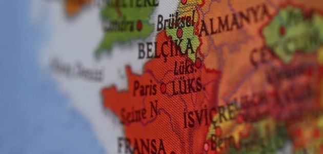 Fransa’da ’çifte ajan’ krizi
