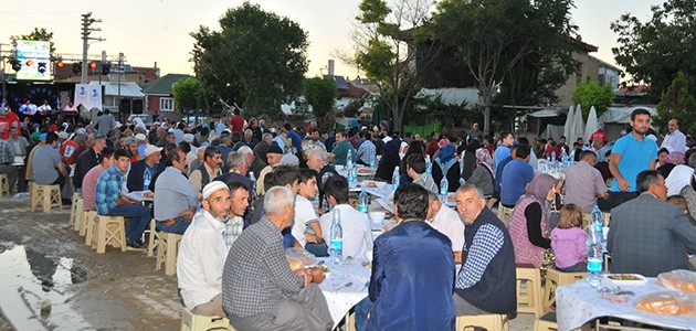 Akşehir’de iki mahallede iftar
