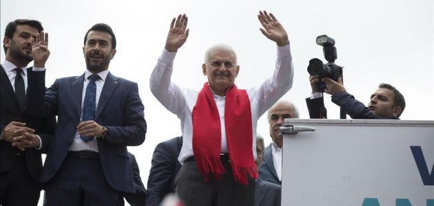 Başbakan Yıldırım: Ankara’ya yeni metro hatları yapıyoruz