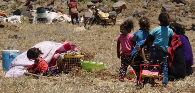 Suriye’nin güneyinde zorunlu göç dalgası büyüyor! 350 bini aştı