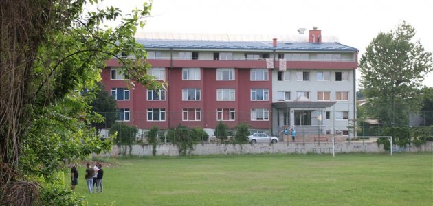 Azerbaycan’da ’İstek Lisesi’ eğitim faaliyetini durdurdu