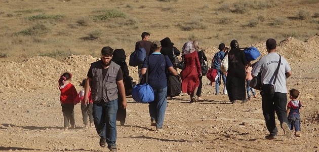 Esed’in saldırılarından kaçan Suriyeliler İsrail sınırına dayandı