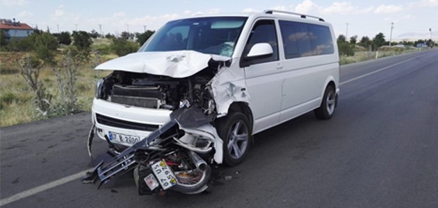 Konya’da minibüsle motosiklet çarpıştı: 2 ölü
