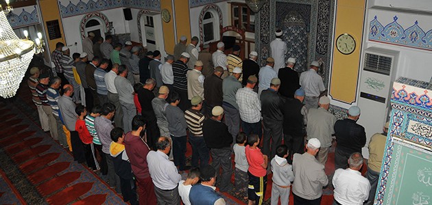 Akşehir’de camiler çocuk sesleri ile şenleniyor
