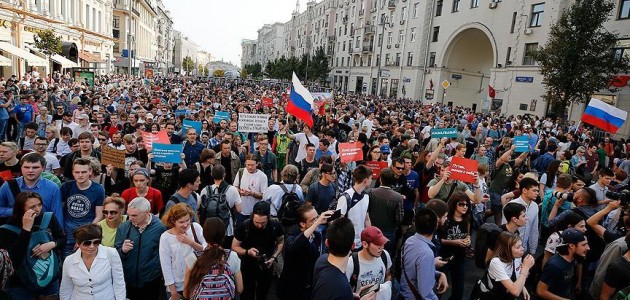 Rusya’da binlerce kişi emeklilik reformunu protesto etti