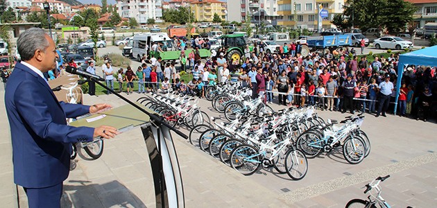 Akşehir’de bin 120 çocuğa bisiklet