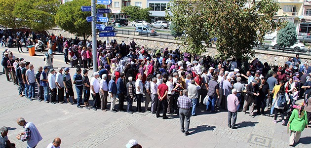 Akşehir Belediyesi’nden aşure ikramı