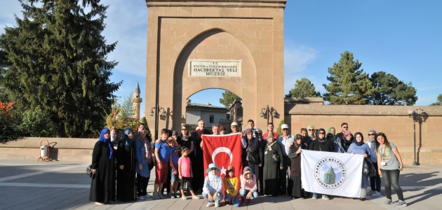 Karatay Belediyesi şehit ailelerini Kapadokya’ya götürdü