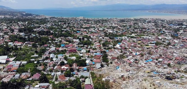Endonezya’daki depremde ölü sayısı artıyor