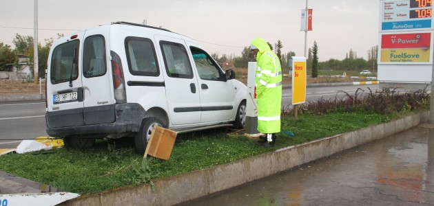 Konya’da kalp krizi geçiren sürücünün kaza anı güvenlik kamerasında