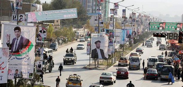 Afganistan’da halk sandık başında