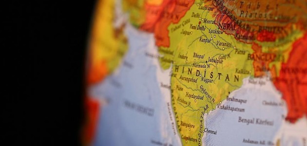 Hindistan’daki kasırgada ölü sayısı artıyor