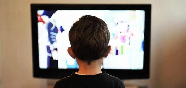 ’Televizyonlarda çocuklara kadın ve erkek rolleri öğretilmemeli’