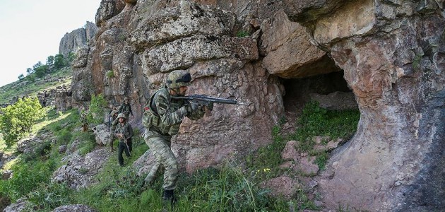 Son bir ayda terör örgütü PKK’ya ait 194 sığınak imha edildi